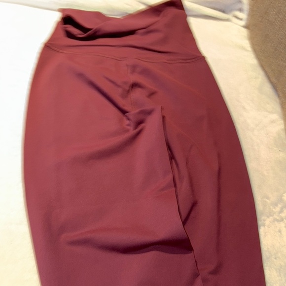 BNWOT Lululemon/Athleta High Waist Dance Pants.. No Longer Sold in stores! - Picture 4 of 13